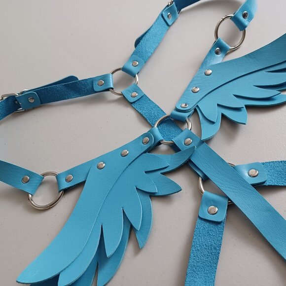 Leather Harness with Angel Wings - Picture 6 of 12